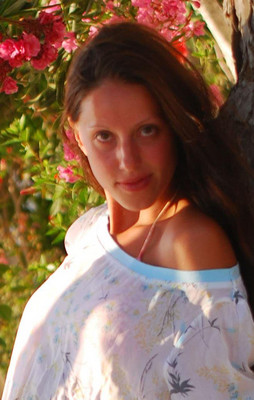 N.5712
Yulia
46 anni
169 cm
Moscow