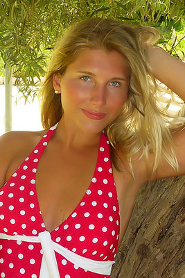N.5838
Alina
36 anni
173 cm
Alicante