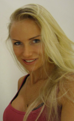 N.5918
Elena
40 anni
170 cm
Moscow