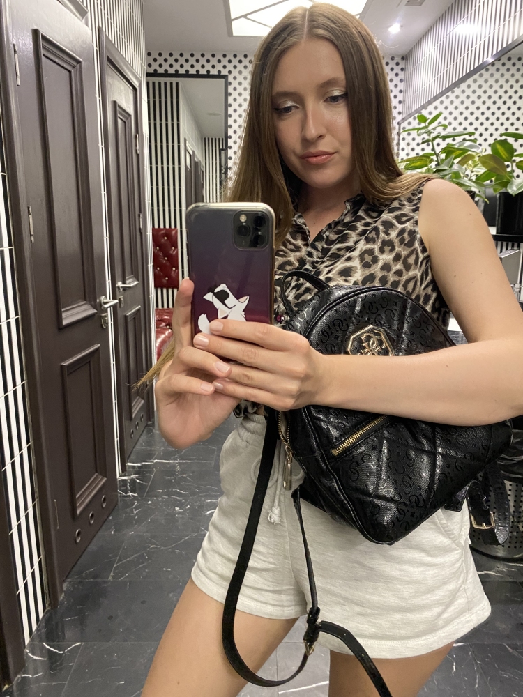 N.6086
Kristina
32 anni
170 cm
Lutsk