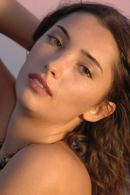 N.6120
Mariana
42 anni
170 cm
Simferopol