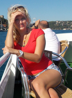 N.6149
Elena
37 anni
172 cm
Mariupol