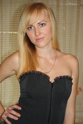 N.6159
Yulia
36 anni
171 cm
Kherson