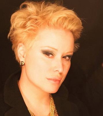 N.6400
Elena
46 anni
170 cm
Moscow