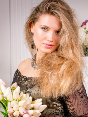 N.6557
Viktoria
38 anni
174 cm
Vinnitsa