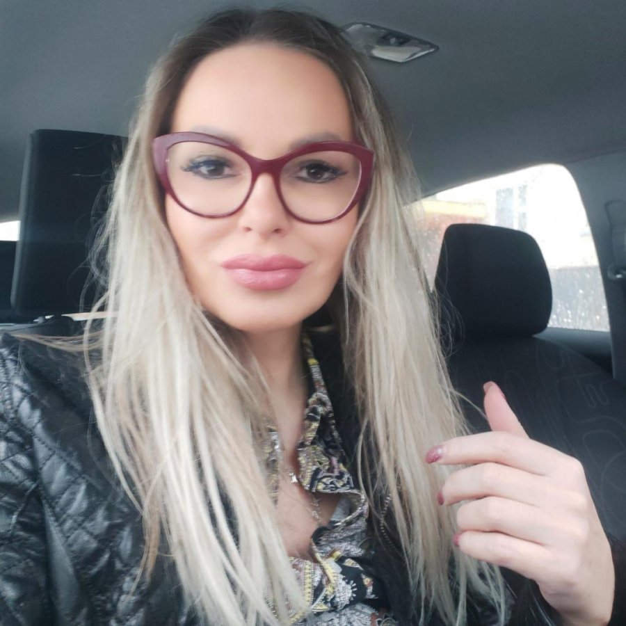 N.6616
Olga
49 anni
165 cm
Minsk