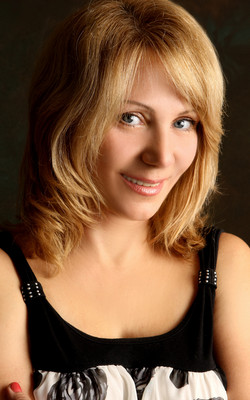 N.6665
Elena
64 anni
167 cm
Kiev