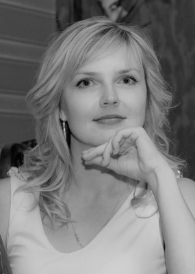 N.6826
Irina
45 anni
165 cm
Kiev