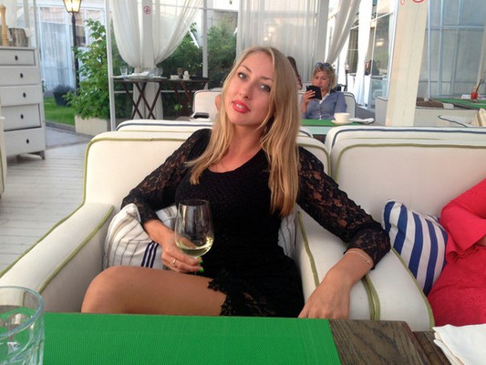 N.6986
Alina
37 anni
170 cm
Saint Petersburg