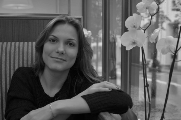 N.6989
Ksenia
37 anni
162 cm
Moscow