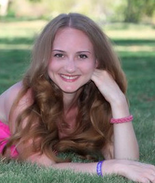N.7040
Alina
34 anni
169 cm
Moscow