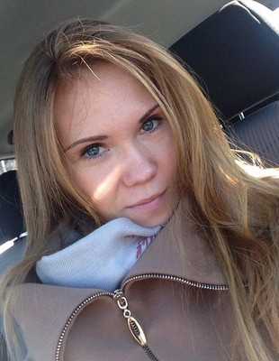 N.7095
Yulia
35 anni
165 cm
Moscow