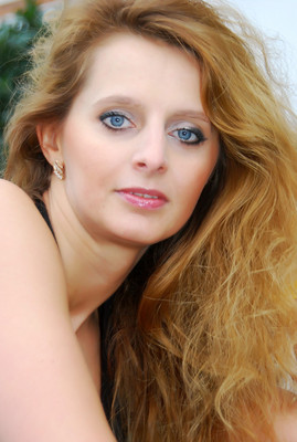 N.7219
Natalia
46 anni
173 cm
Neteshin