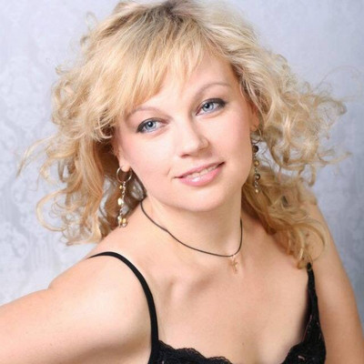 N.7232
Ksenia
44 anni
169 cm
Volgograd