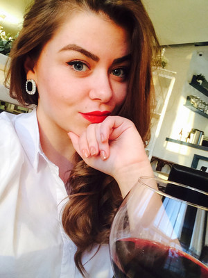 N.7272
Kristina
31 anni
158 cm
Krasnodar