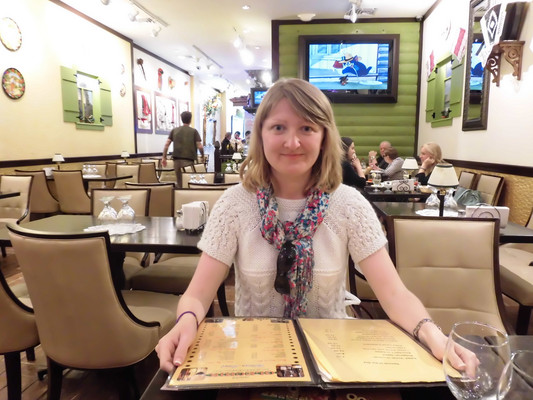 N.7359
Irina
49 anni
172 cm
Kiev