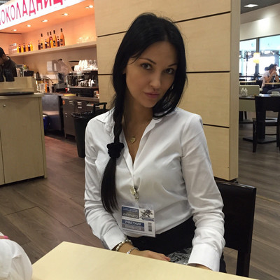 N.7598
Alisa
39 anni
170 cm
Samara
