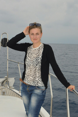 N.7648
Anna
30 anni
167 cm
Zaporozhye