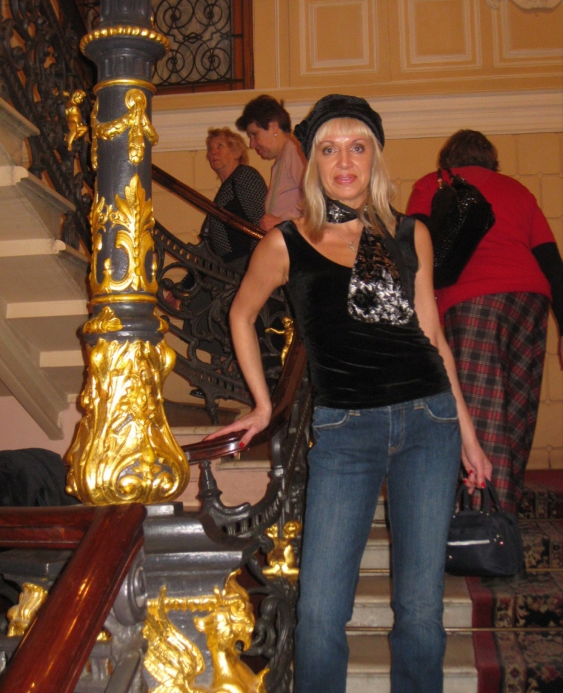 N.7930
Lyudmila
53 anni
171 cm
Saint Petersburg