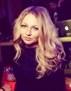 N.7986
Olga
35 anni
172 cm
Moscow