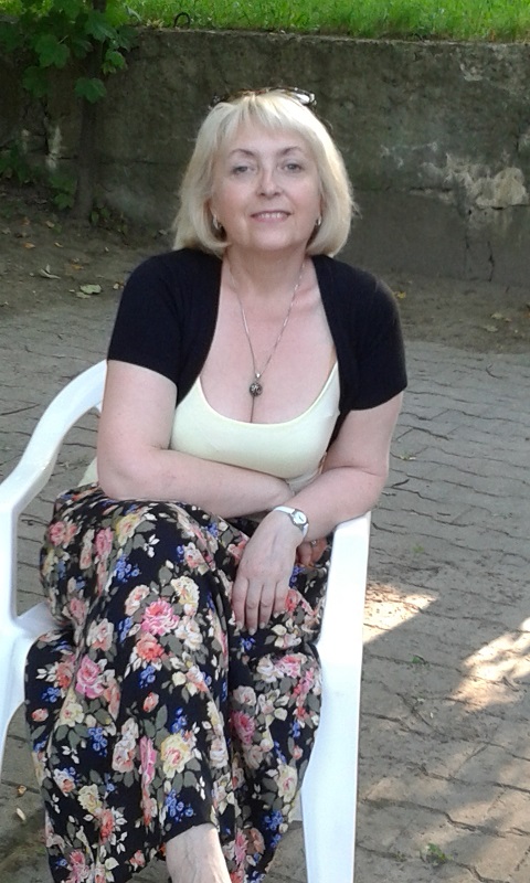 N.7996
Svetlana
64 anni
158 cm
Kiev