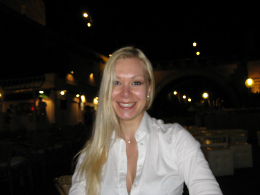 N.8004
Olga
45 anni
170 cm
Salerno