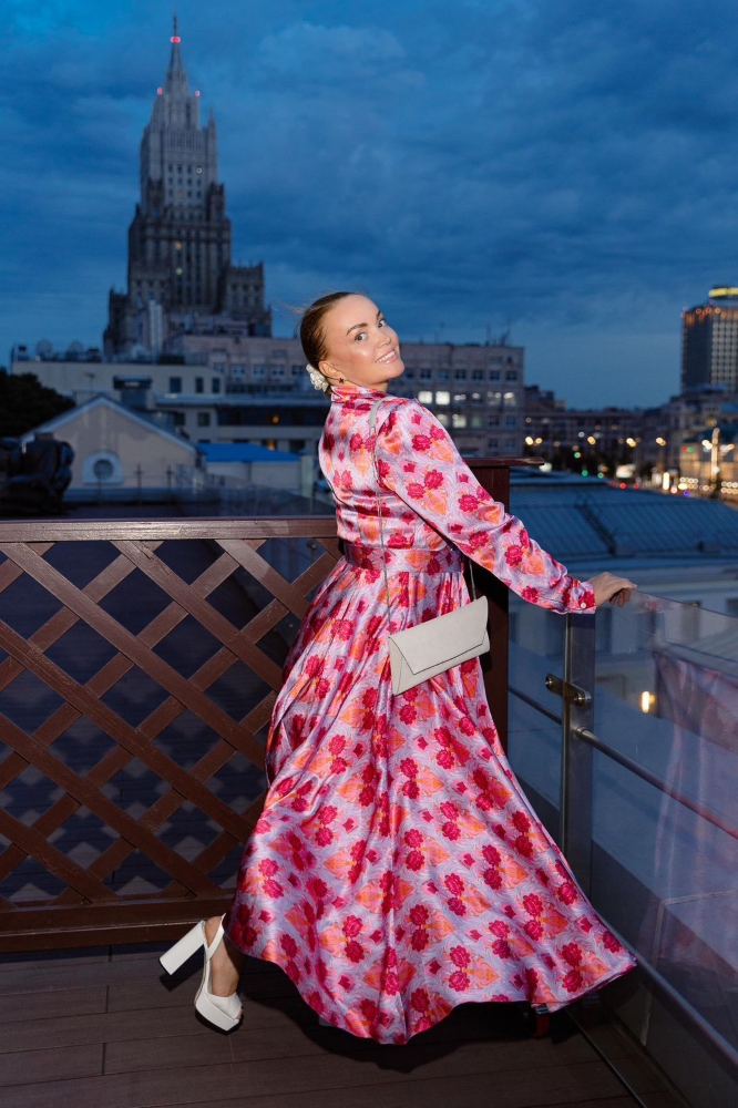 N.8020
Yulia
47 anni
170 cm
Saint Petersburg
