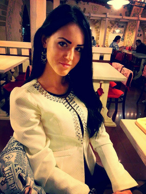 N.8119
Oksana
33 anni
172 cm
Kiev