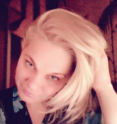 N.8201
Elly
54 anni
170 cm
Astrakhan
