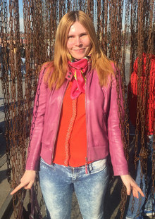 N.8390
Antonina
45 anni
170 cm
Moscow
