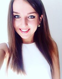 N.8598
Elena
35 anni
165 cm
Moscow