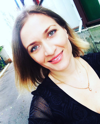 N.8639
Yulia
44 anni
177 cm
Voronezh