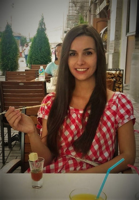 N.8969
Ksenia
43 anni
169 cm
Kiev