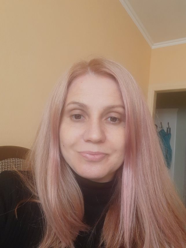 N.8998
Svetlana
44 anni
170 cm
Kiev