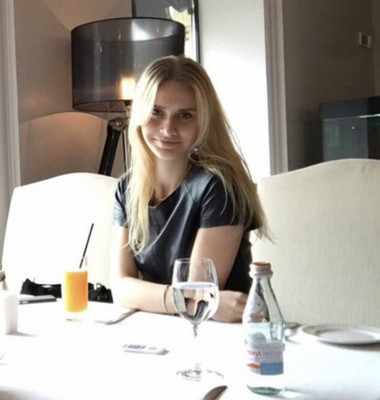 N.9043
Ekaterina
30 anni
175 cm
Minsk