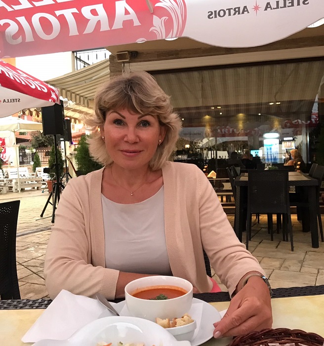 N.9066
Irina
63 anni
167 cm
Kiev