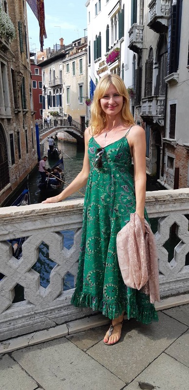 N.9092
Irina
45 anni
170 cm
Kiev