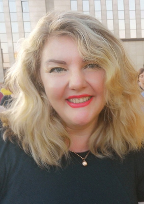 N.9112
Elena
52 anni
173 cm
Dnepropetrovsk