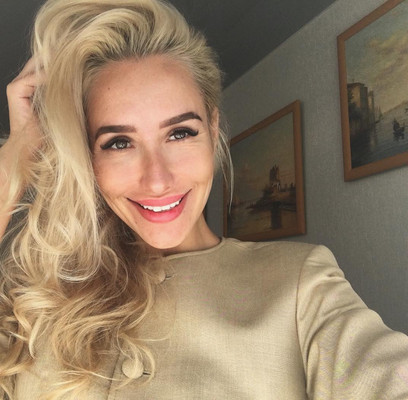 N.9215
Marina
42 anni
165 cm
Gorlivka