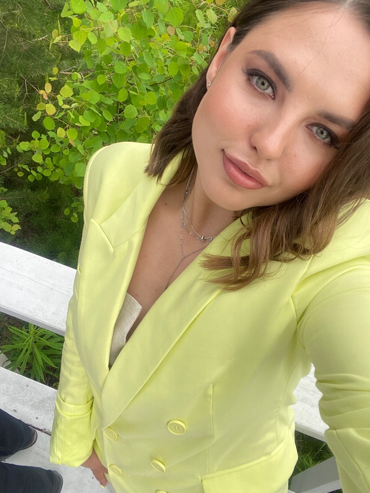N.9242
Yulia
31 anni
163 cm
Ekaterinburg