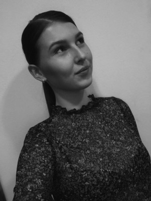 N.9299
Elizaveta
25 anni
175 cm
Kaliningrad