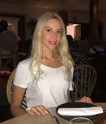 N.9304
Aleksandra
42 anni
182 cm
Moscow