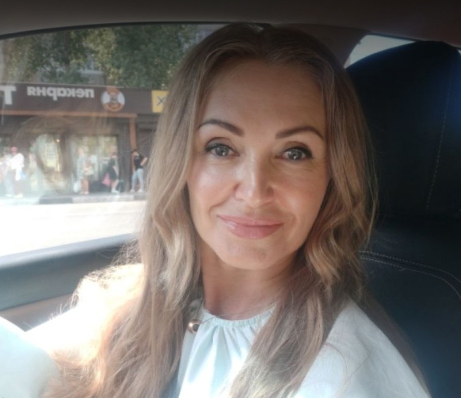 N.9384
Elena
53 anni
165 cm
Togliatti