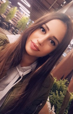 N.9444
Yana
33 anni
158 cm
Tver