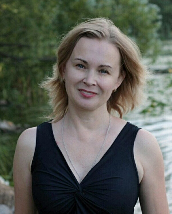 N.9542
Svetlana
52 anni
165 cm
Kiev