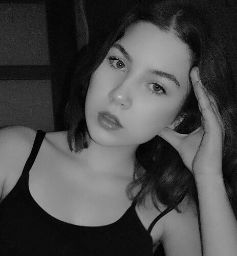 N.9563
Aleksandra
24 anni
173 cm
Minsk