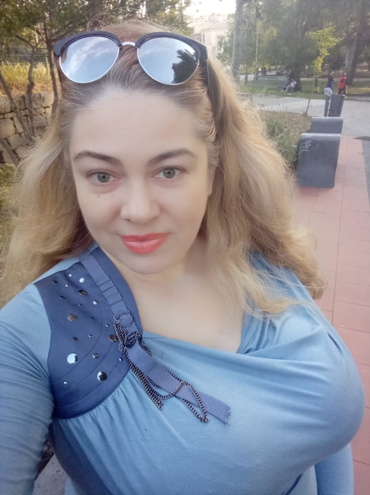 N.9698
Tatiana
46 anni
168 cm
Catania