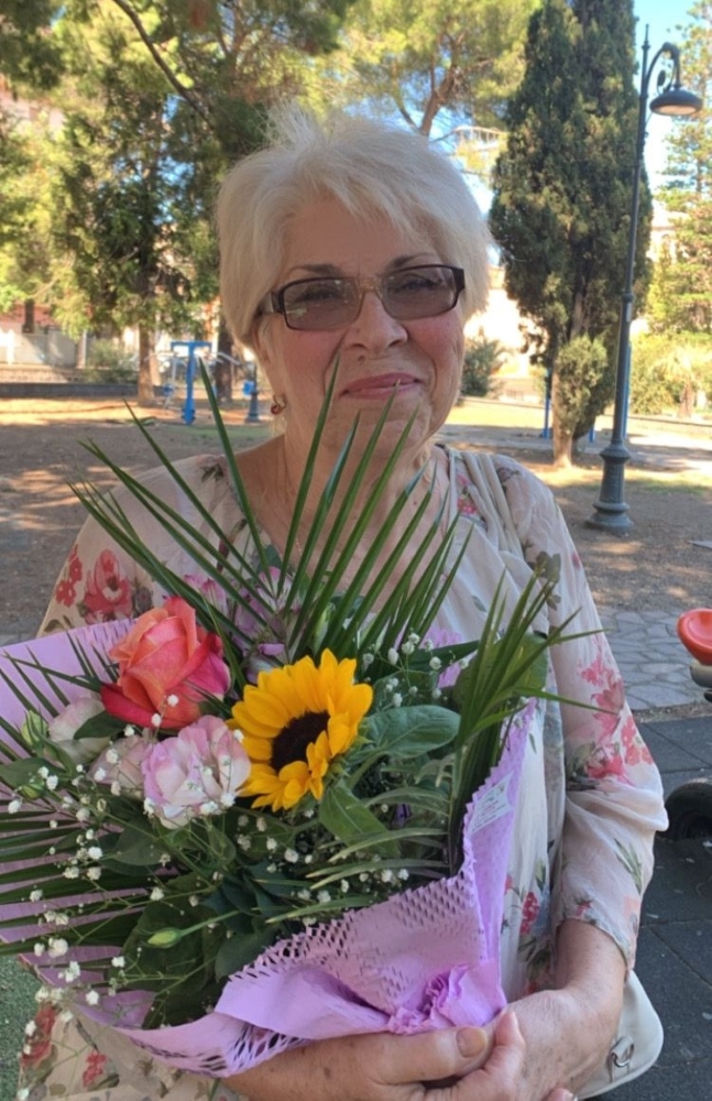 N.9699
Galina
71 anni
170 cm
Kiev