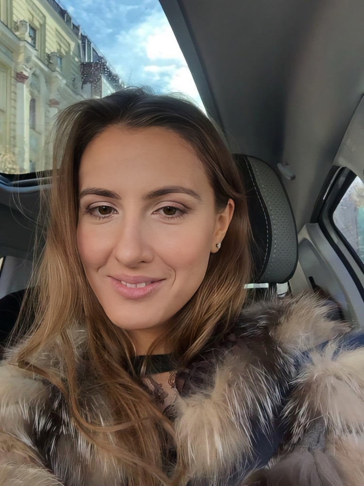 N.9710
Olga
40 anni
170 cm
Lucerna