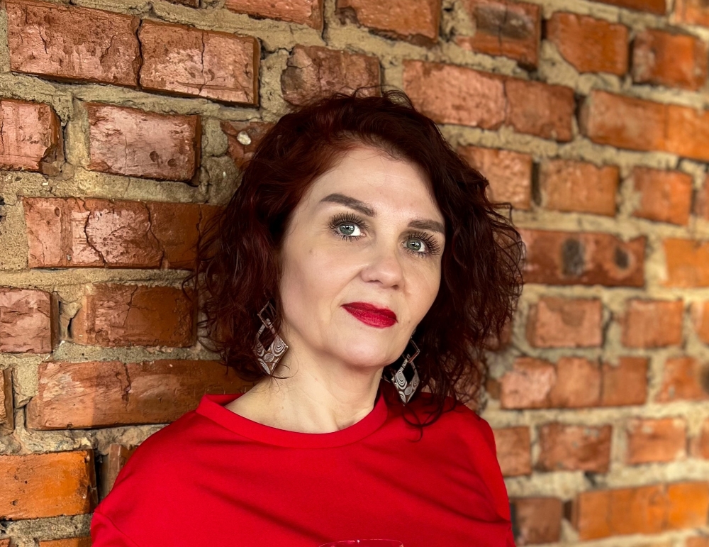 N.9717
Tatiana
50 anni
164 cm
Chernigov